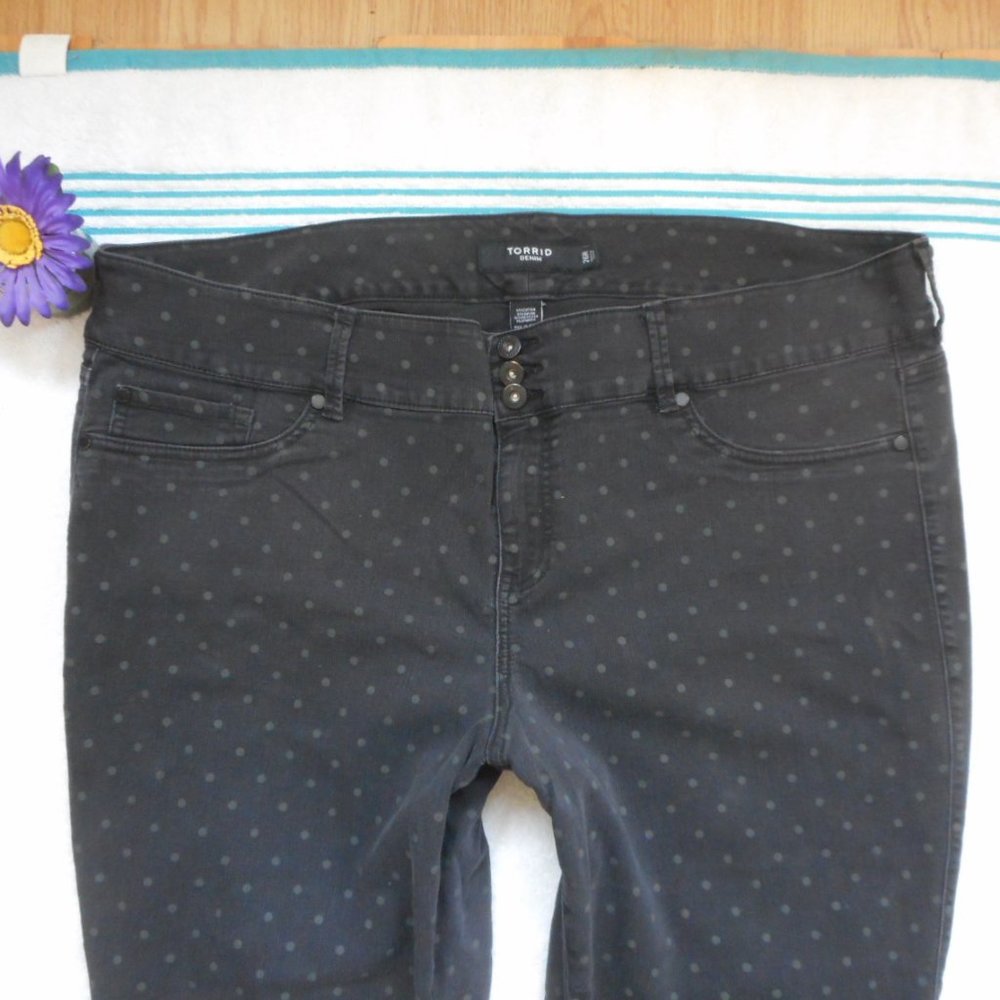 TORRID Jeans Black Polka Dot Size 26 - Picture 3 of 7